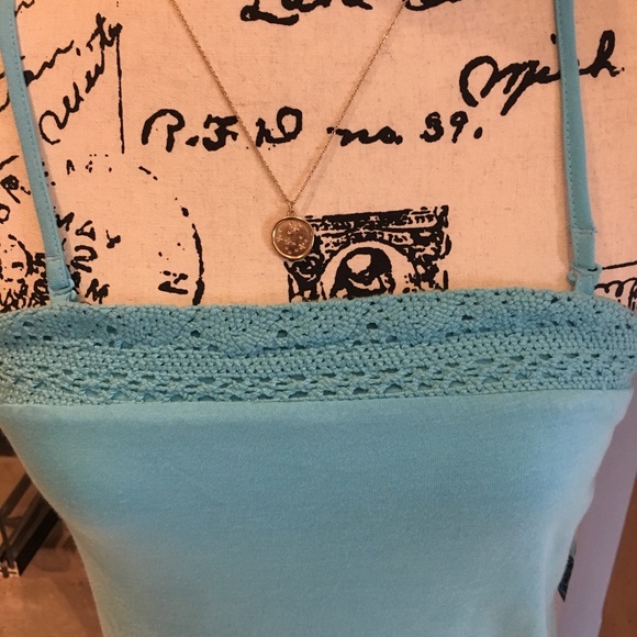 NEW VOLCOM Top size S - Picture 4 of 6